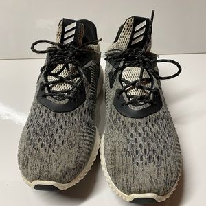 Adidas Alpha Bounce Mens Size 10 gray and black
